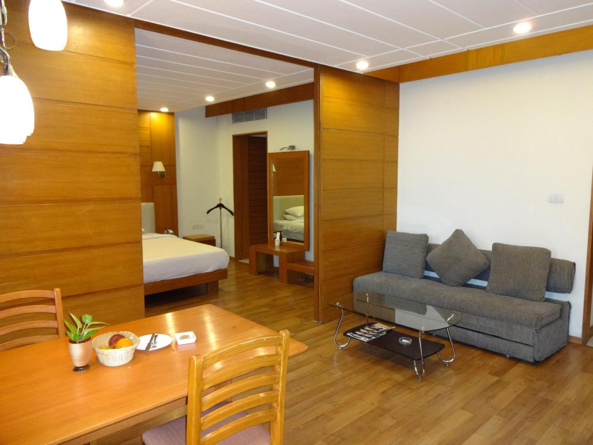 The Sunway Manor Ξενοδοχείο Ποντισερί Δωμάτιο φωτογραφία